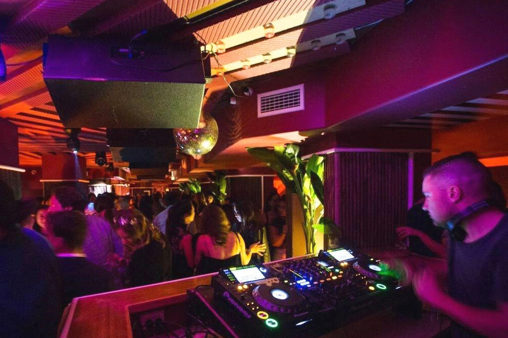 Flamingo Lounge <br/> Best Nightclubs