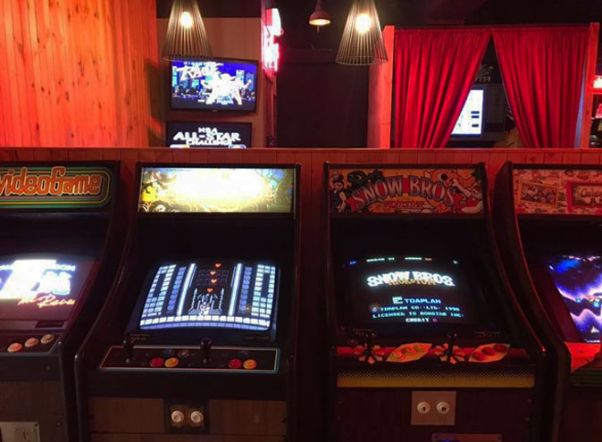 Bartronica <br/> Arcade + Pinball Bar