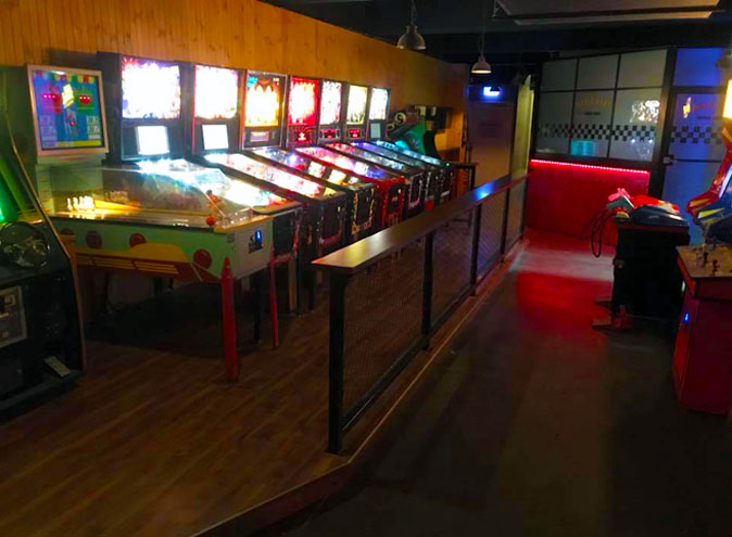 Bartronica <br/> Arcade + Pinball Bar